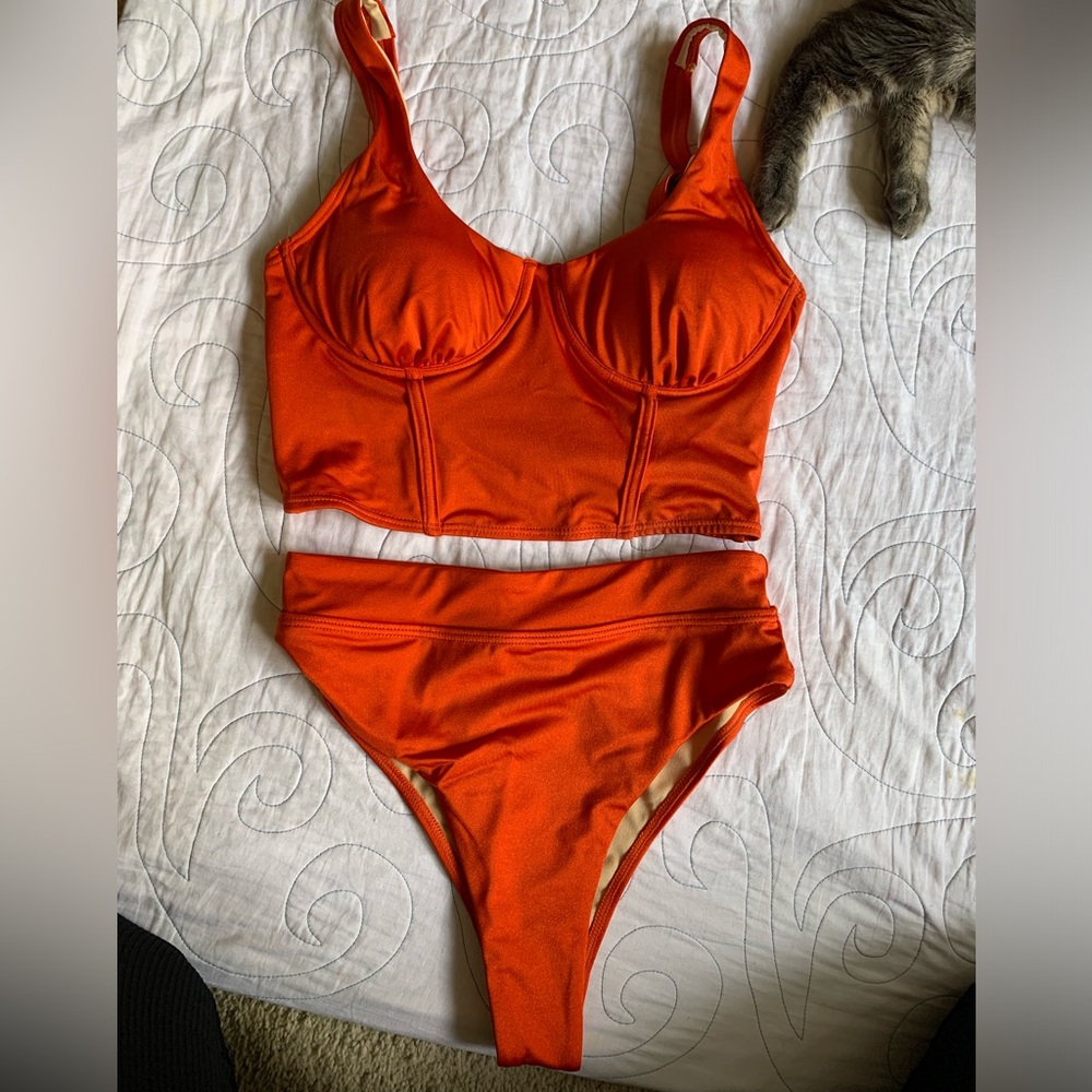 Swimsuit - Picture 2 of 5